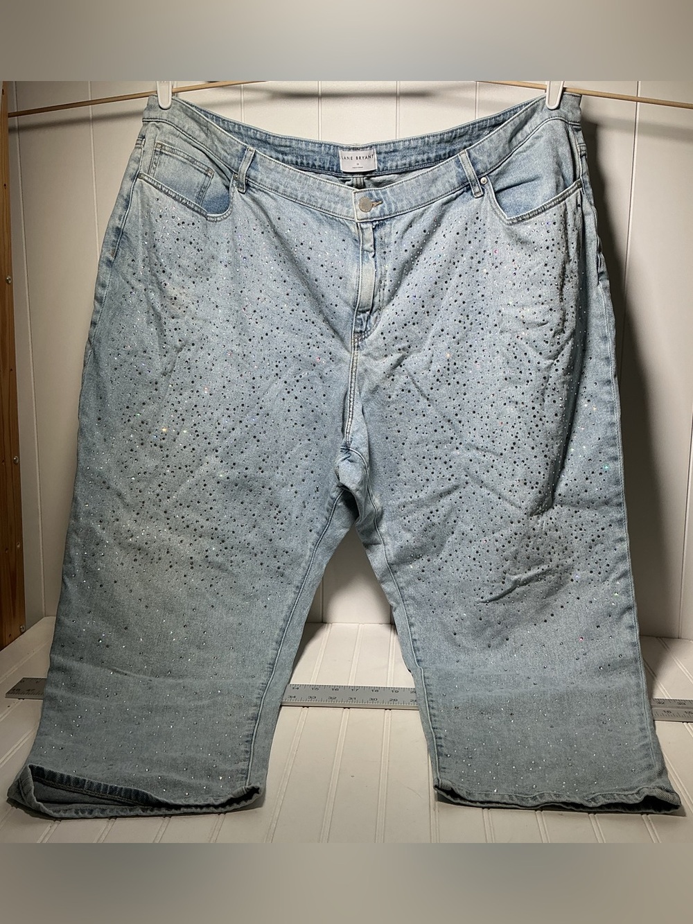 Lane Bryant Jeans Women's 28 Mid-Rise Boyfriend Cropped Denim Pants Rhinestones